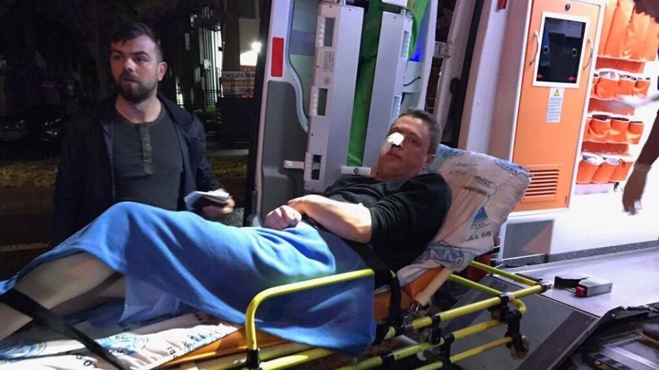 «Γκρίζοι Λύκοι» μαχαίρωσαν 8 μέλη του κόμματος της Ακσενέρ κατά τη διάρκεια προεκλογικής συγκέντρωσης